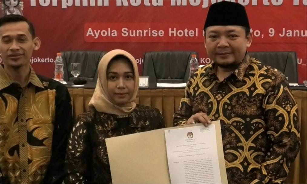 Ning Ita dan Cak Sandi Resmi Ditetapkan Sebagai Walikota dan Wakil Walikota Terpilih