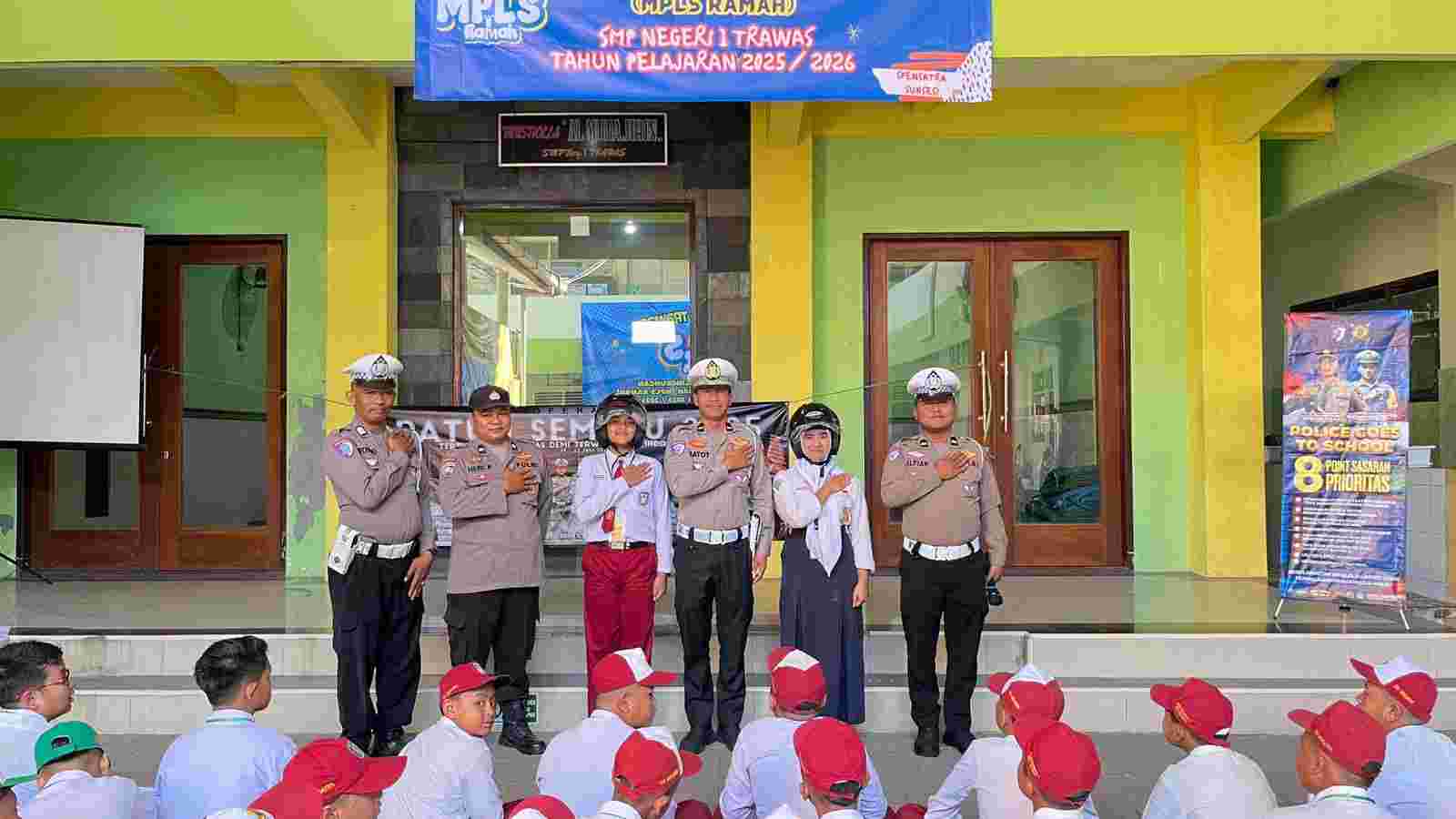 Satlantas Polres Mojokerto Edukasi Siswa Baru Tertib Berlalu-lintas