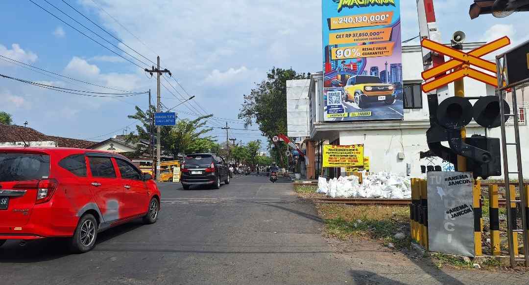 Warga Mojokerto Diminta Waspada Ada Penutupan Dua Perlintasan Kereta pada 7, 8, dan 14 Juli
