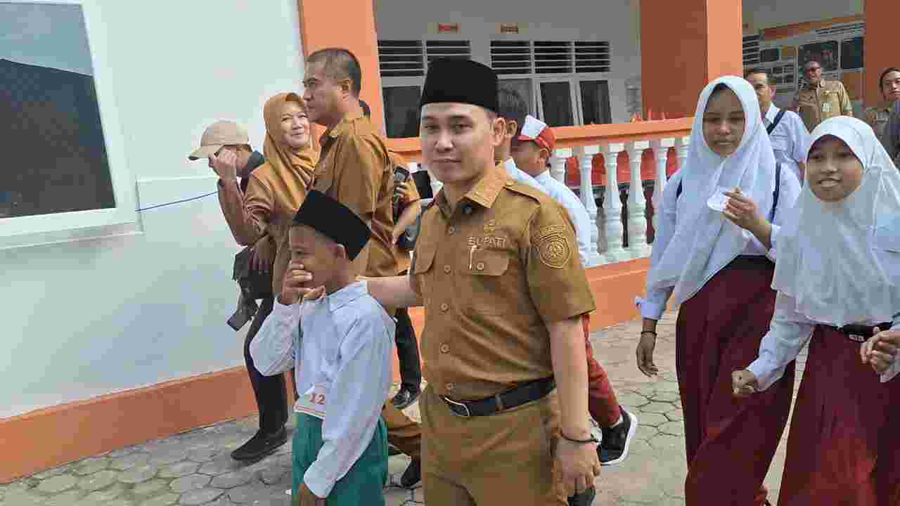 50 Siswa Resmi Jadi Angkatan Pertama Sekolah Rakyat Mojokerto   