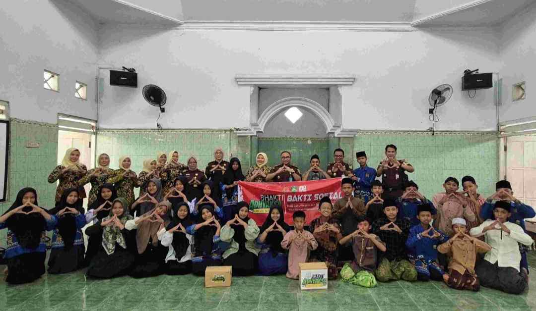 Kejari Kabupaten Mojokerto Gelar Bakti Sosial di Momen Hari Lahir Kejaksaan RI ke-80