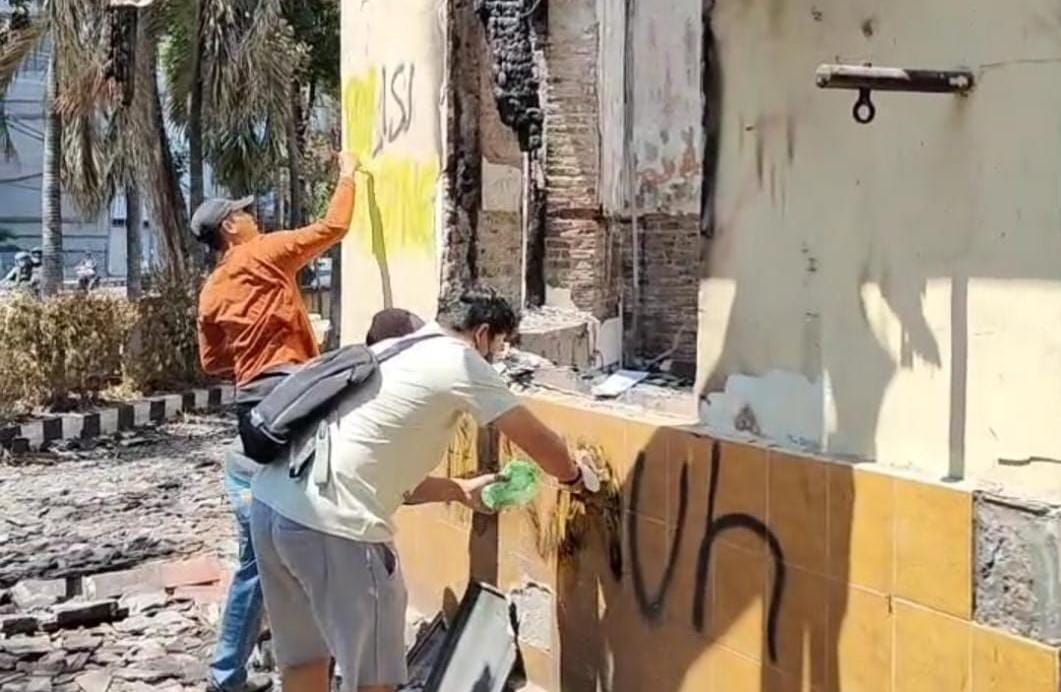 Pasca Kerusuhan, Masjid Al Jabar Polsek Tegalsari Kembali Hidup Berkat Gotong Royong Warga