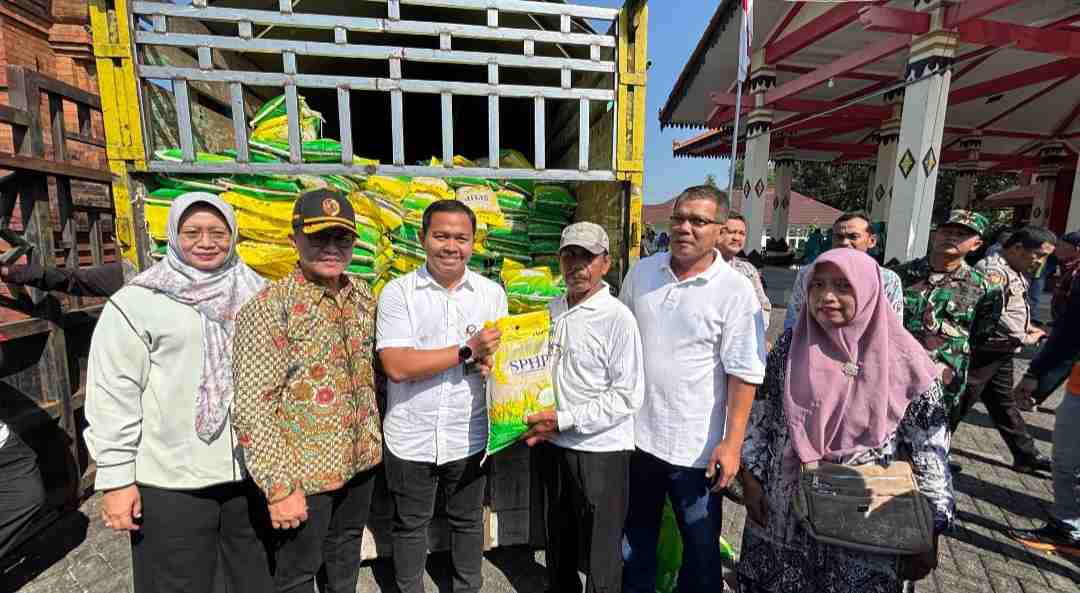 Bulog Mojokerto Gelontorkan 20 Ton Beras SPHP dan Minyakita Lewat Gerakan Pangan Murah