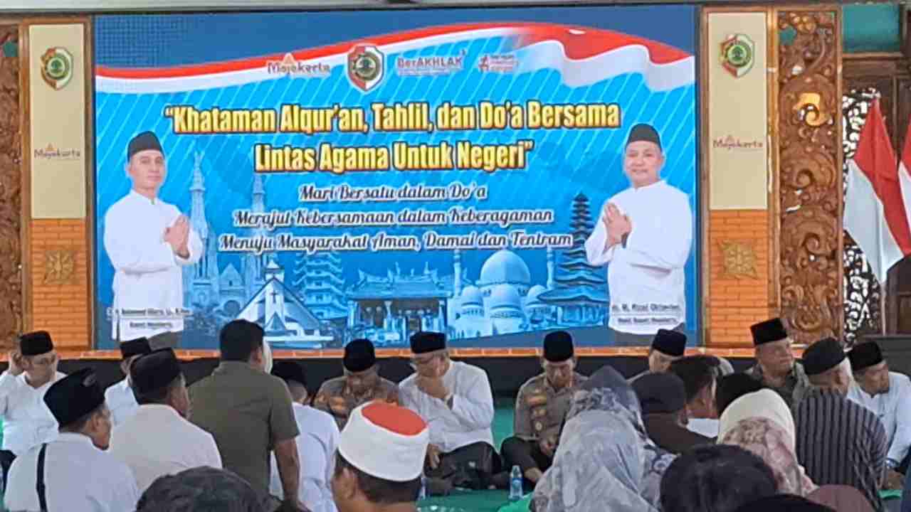 Gus Barra Ajak Warga Mojokerto Jaga Kedamaian Lewat Doa Lintas Agama