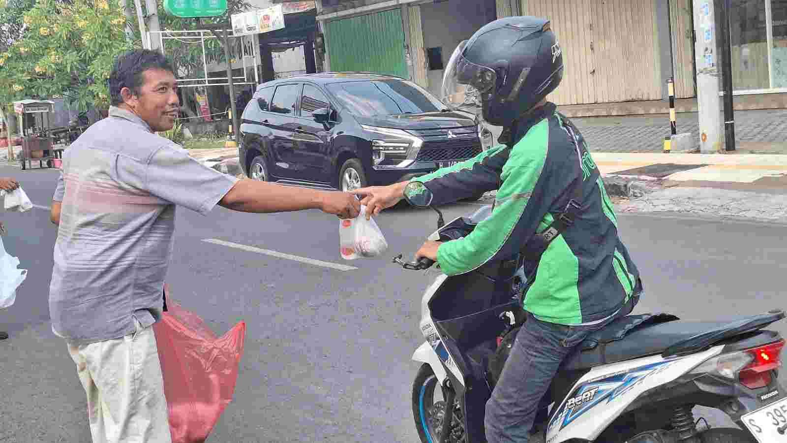 Sinergi Pers dan Politisi, Jumat Berkah PWI Mojokerto Raya Terus Menebar Kebaikan