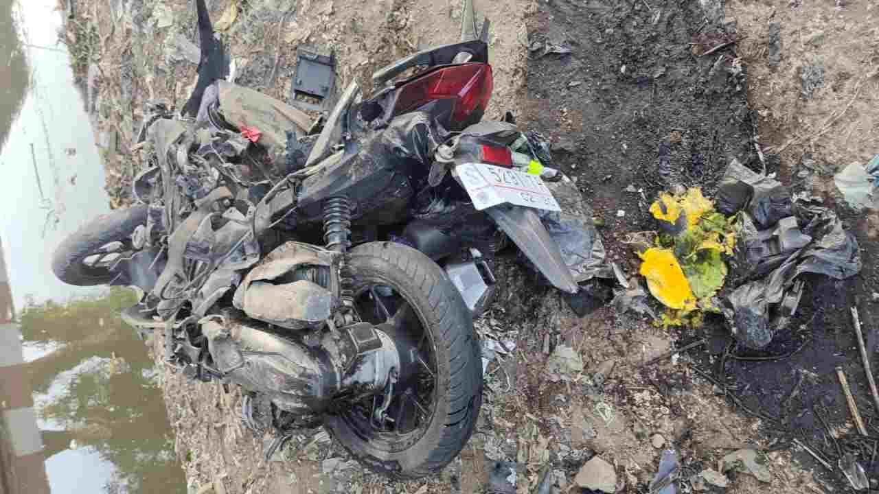 Pengendara Motor di Mojokerto Tewas Akibat Tabrakan dengan Isuzu Traga