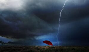 Prakiraan Cuaca Jawa Timur 2 Februari 2026 : Berpotensi Hujan Petir Sepanjang Hari Ini