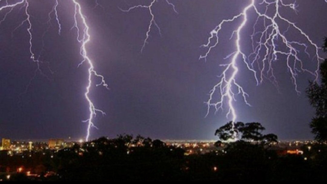 Prakiraan Cuaca Jawa Timur 27 Januari 2026 : Berpotensi Terjadi Hujan Petir