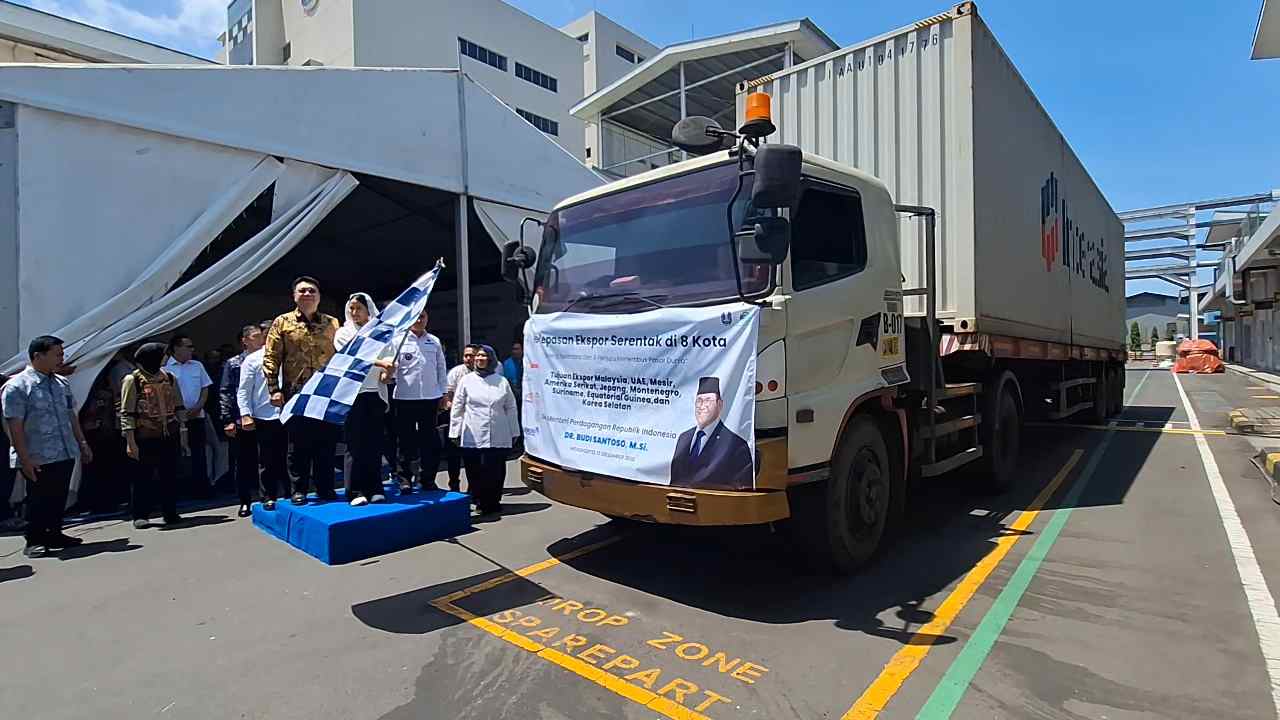 Wamendag RI Lepas Ekspor di PT LNK Mojokerto
