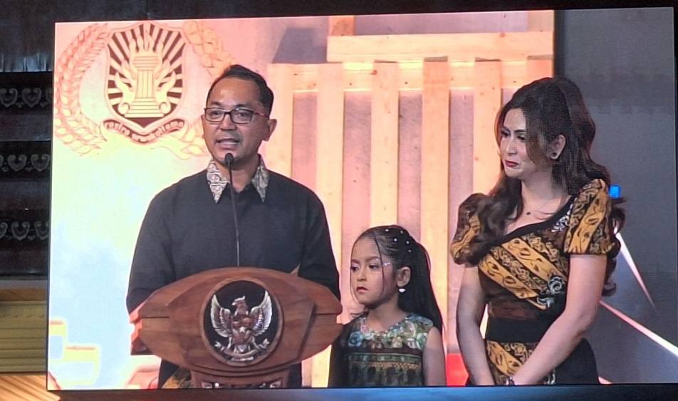 AKBP Andi Yudha Pranata Resmi Jabat Kapolres Mojokerto, Pisah Sambut Hadirkan Penyanyi Religi Opick