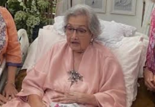 Istri Mantan Kapolri Hoegeng Imam Santoso Meninggal Dunia