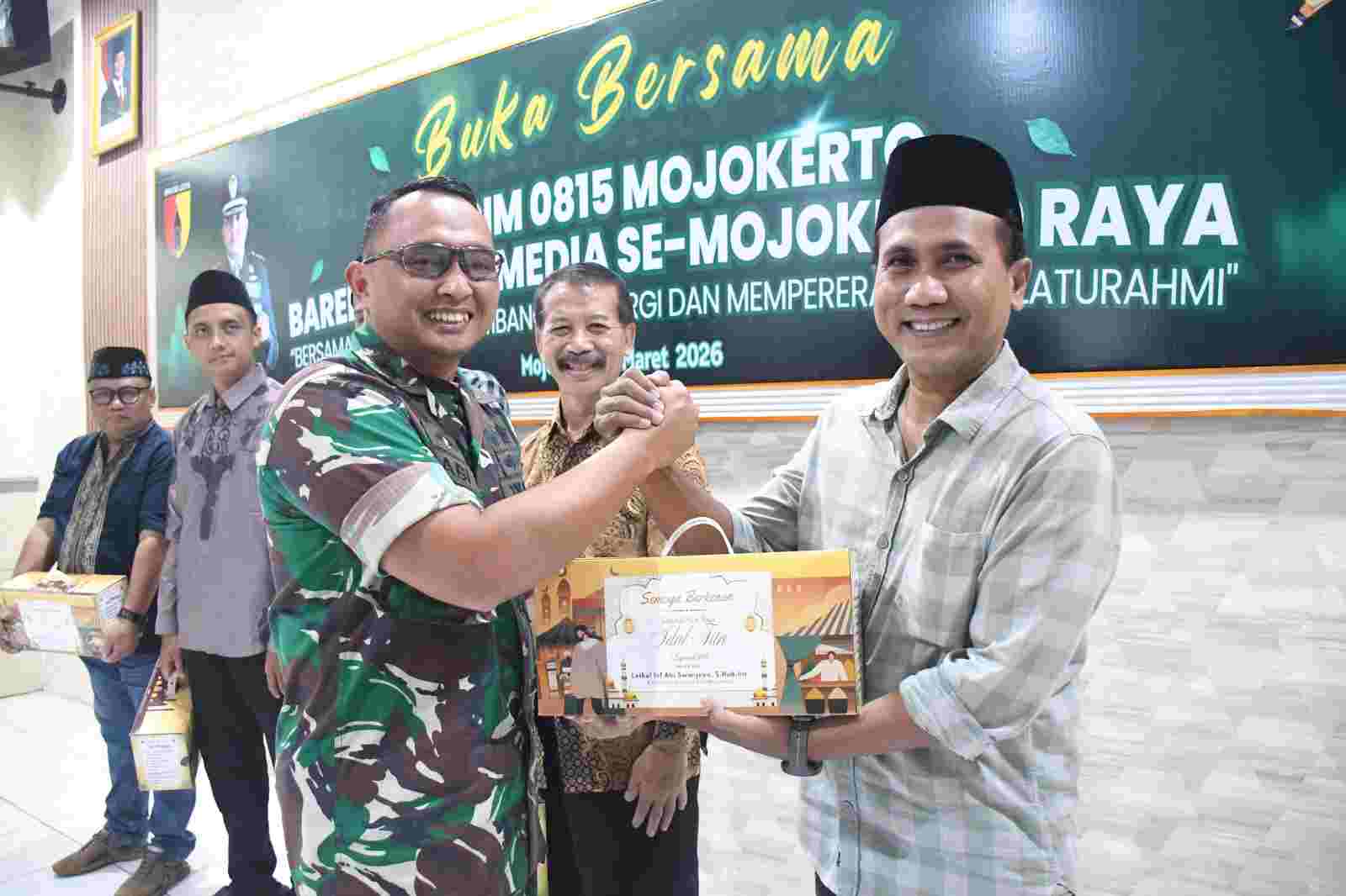 Perkuat Silaturahmi Ramadan, Dandim 0815/Mojokerto Buka Puasa Bersama Insan Media