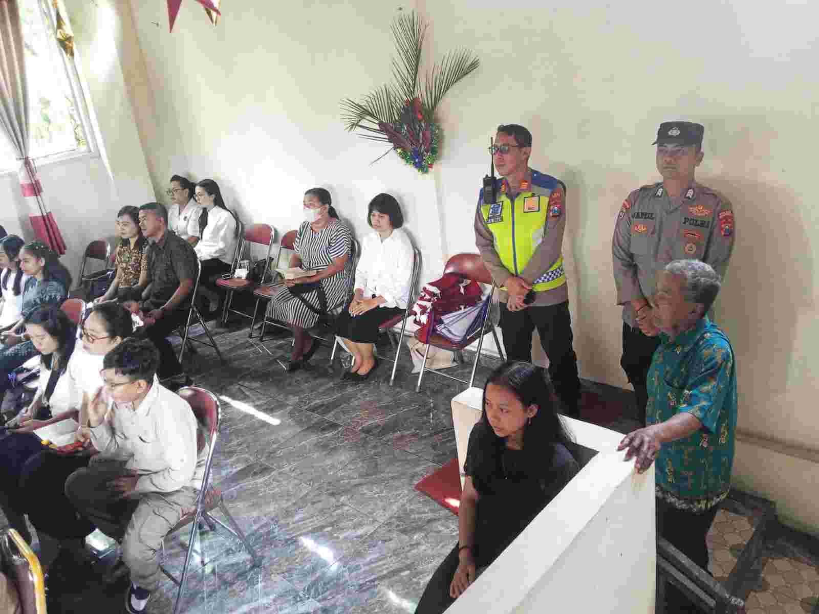 Polsek Pacet Kawal Ketat Pekan Suci Paskah 2026, Ibadah Berlangsung Aman dan Penuh Khidmat