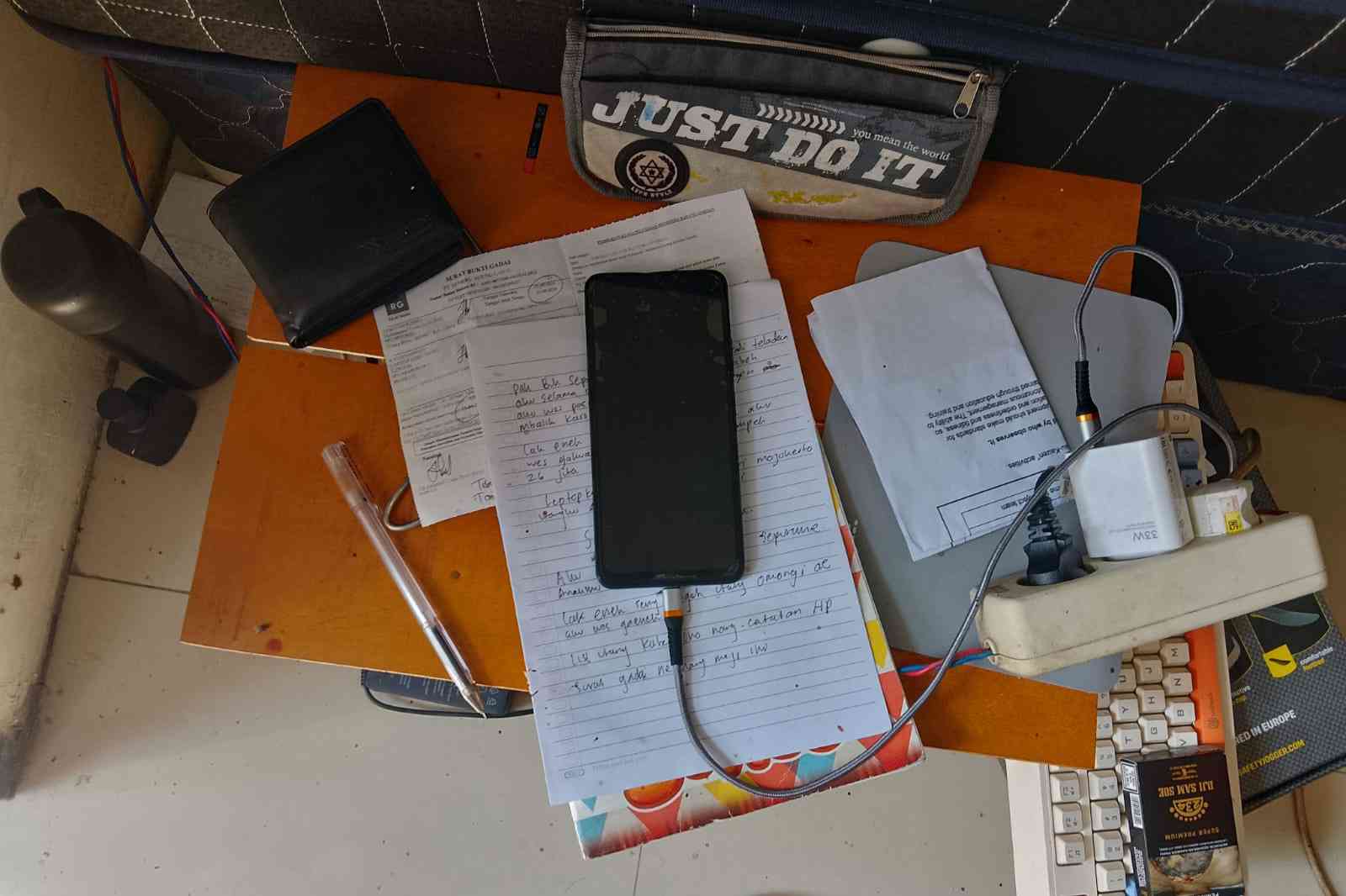 Pria Muda Ditemukan Meninggal Gantung Diri di Kamar Kos Ngoro Mojokerto, Diduga Terkait Masalah Hutang