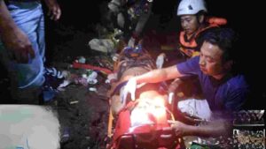 Terjatuh di Aliran Sungai Brangkal Mojokerto, Pria Tanpa Identitas Selamat