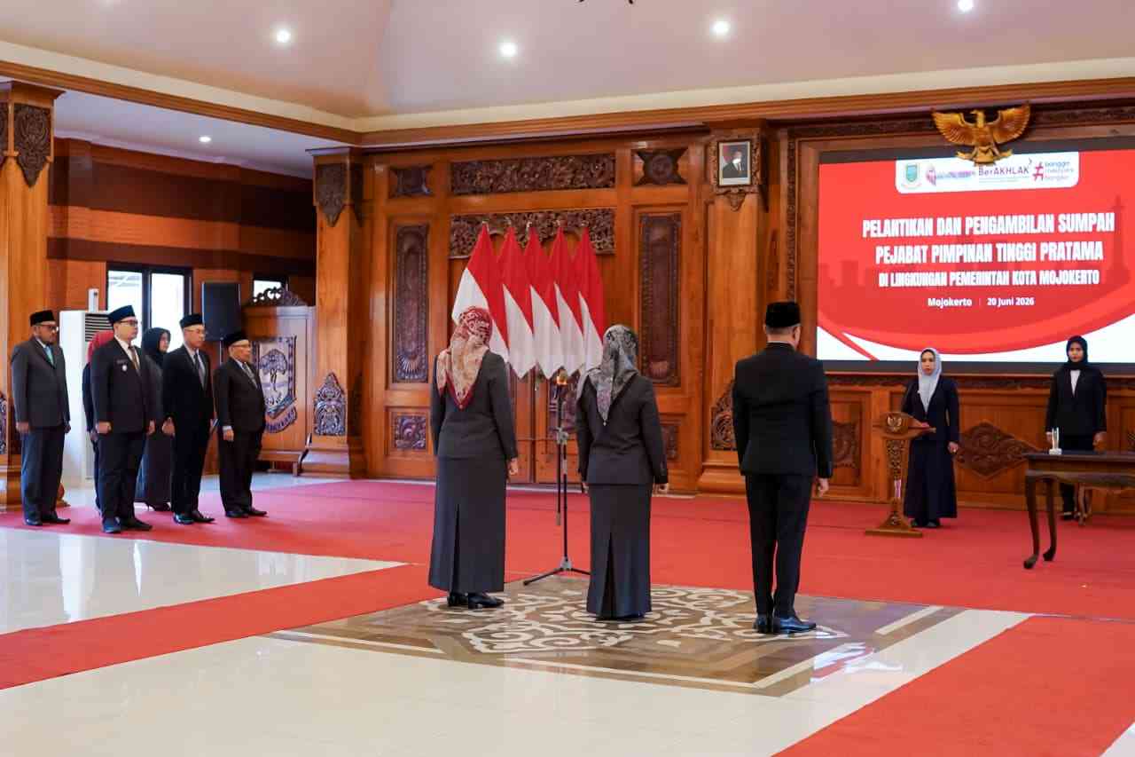 Dua OPD Kota Mojokerto Kini Dipimpin Pejabat Definitif, Wali Kota Lantik Tiga Pejabat Tinggi Pratama