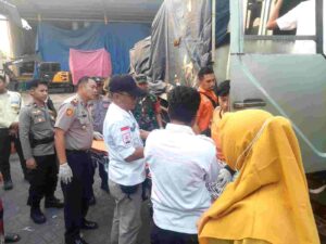 Usai Antar Muatan Kardus, Sopir Truk Meninggal di Kabin Kendaraan di Mojokerto
