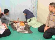 Polres Bondowoso Salurkan Bantuan untuk Keluarga Korban Meninggal Pascamelahirkan Bayi Kembar