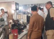Target Cukai Rp2,7 Triliun, Bupati Mojokerto Sidak Mesin Pelinting Rokok di Bangsal