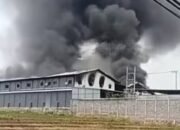 Pabrik Sepatu di Mojokerto Terbakar, Api Baru Padam Setelah 24 Jam
